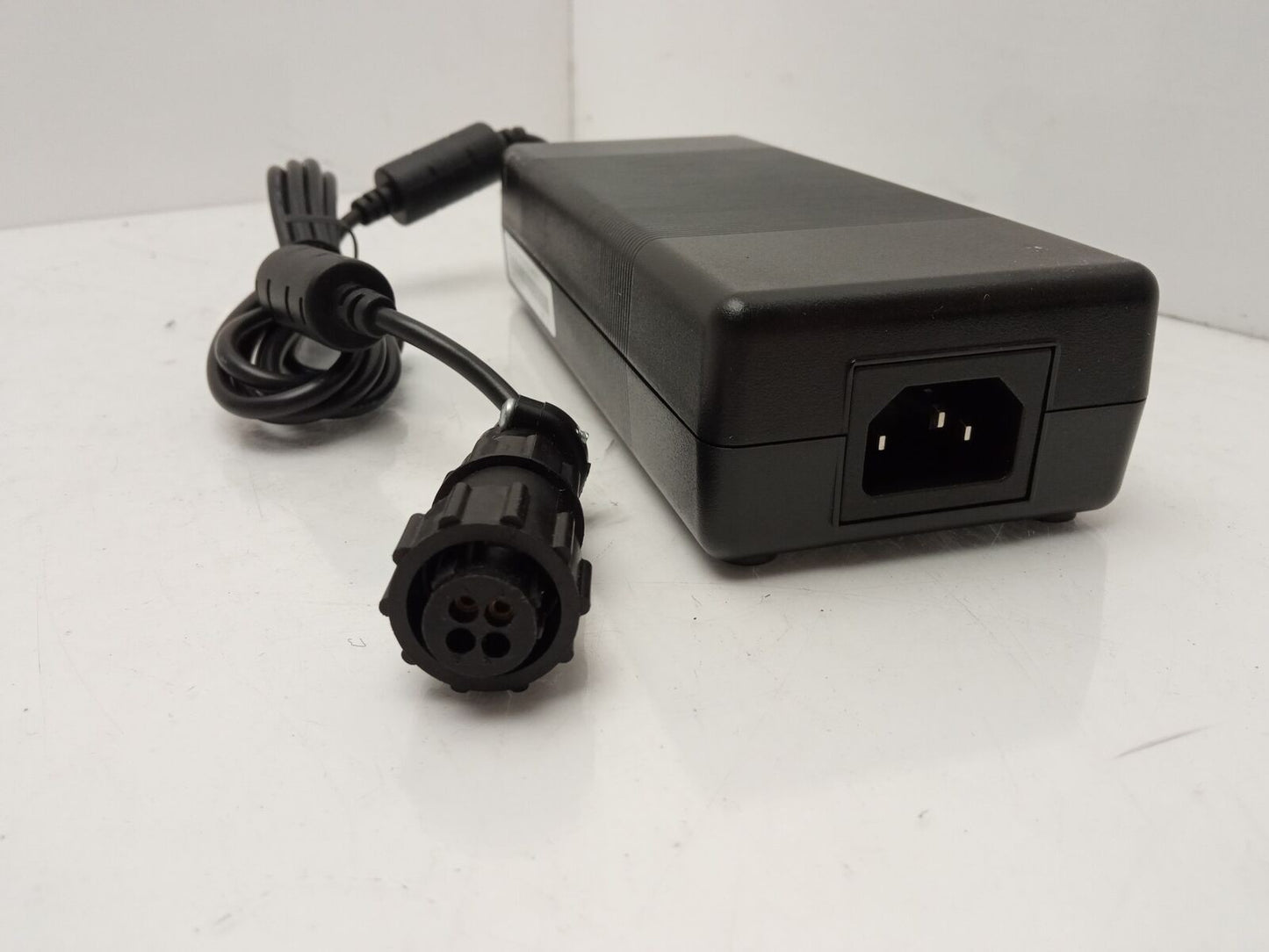 Zebra VC80X Power Adapter 150W 24V 6.25A FSP150-AAAN2-Z PWR-BGA24V150W0WW