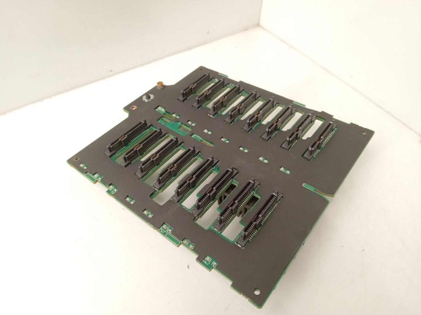 Dell EMC T430 T630 16 Port 2.5" SAS/SATA HDD Backplane 0Y8P9X Y8P9X