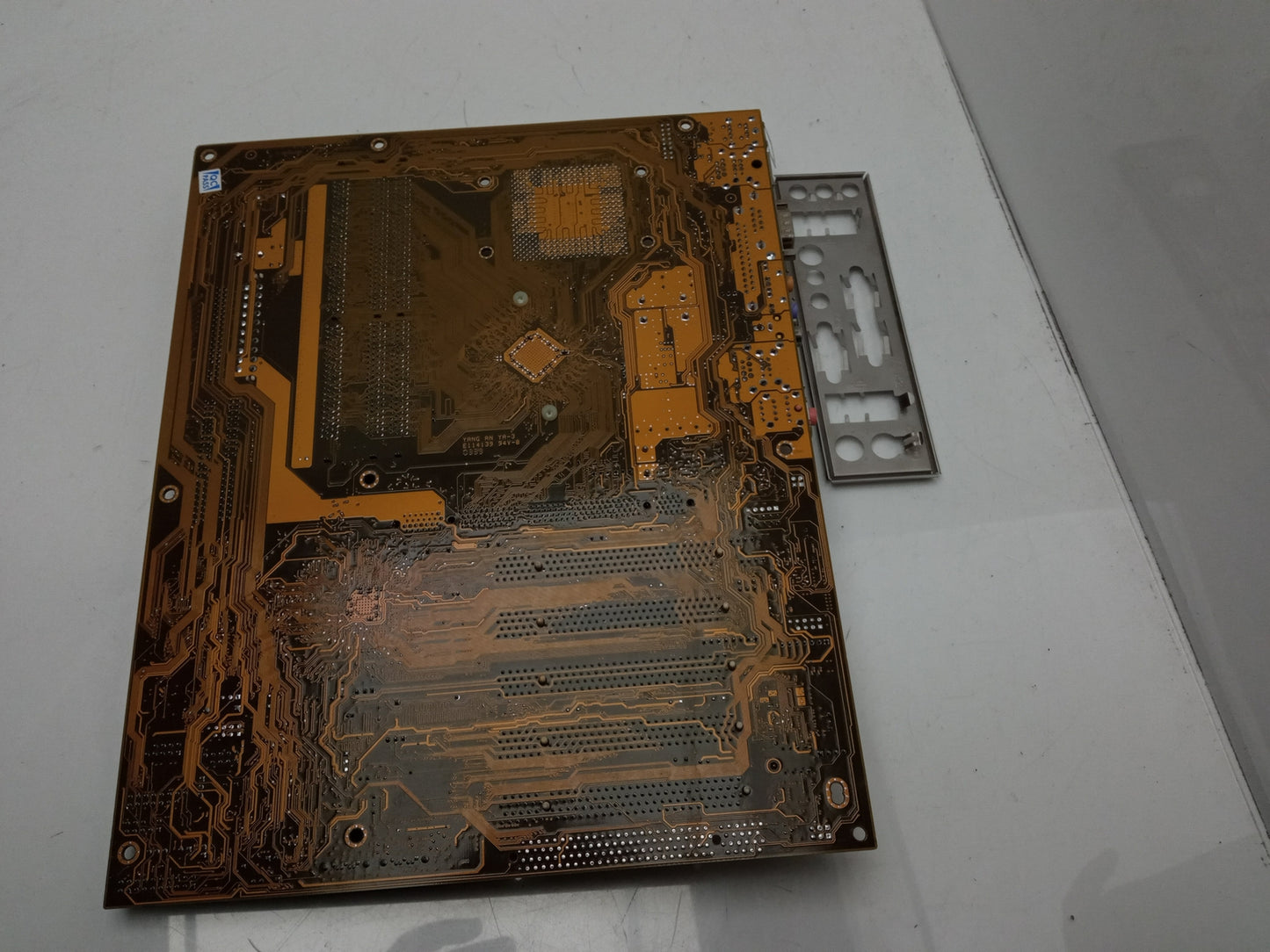 ASUS A7N8X Socket 462 DDR ATX Motherboard With I/O Shield & AMD Athlon XP 3 GHz