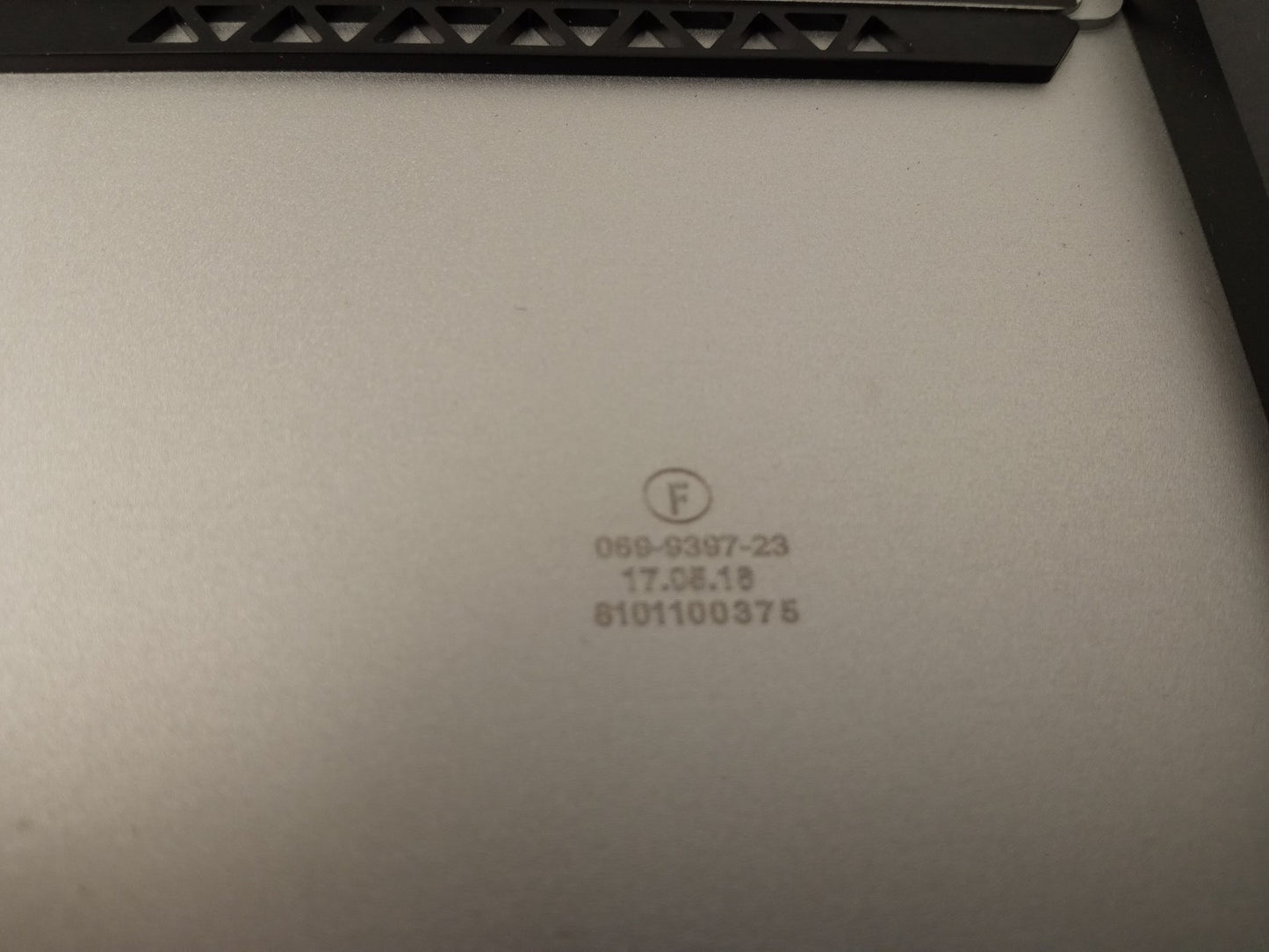 Apple MacBook Air A1466 13" UK Keyboard Palmrest Touchpad Assembly 069-9397-23