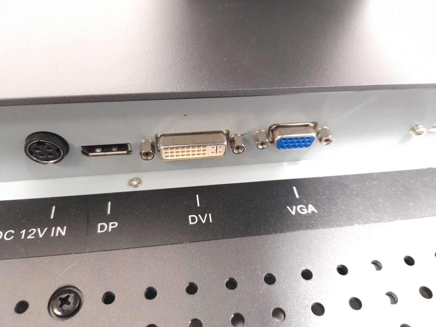 Olorin MedicLine MC241D 24" DVI-D VGA 1920 x 1200 Monitor With Tall Stand