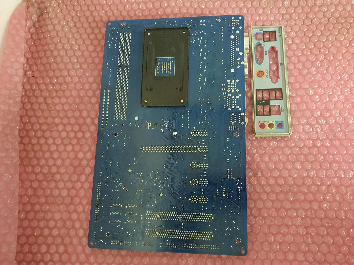 GIGABYTE GA-MA770T-ES3 Socket AM3 DDR3 ATX Motherboard With I/O Shield