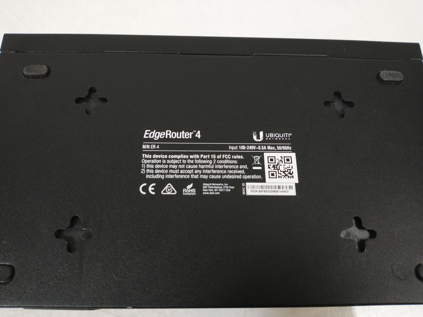 Ubiquiti EdgeRouter ER-4 Managed Gigabit Router