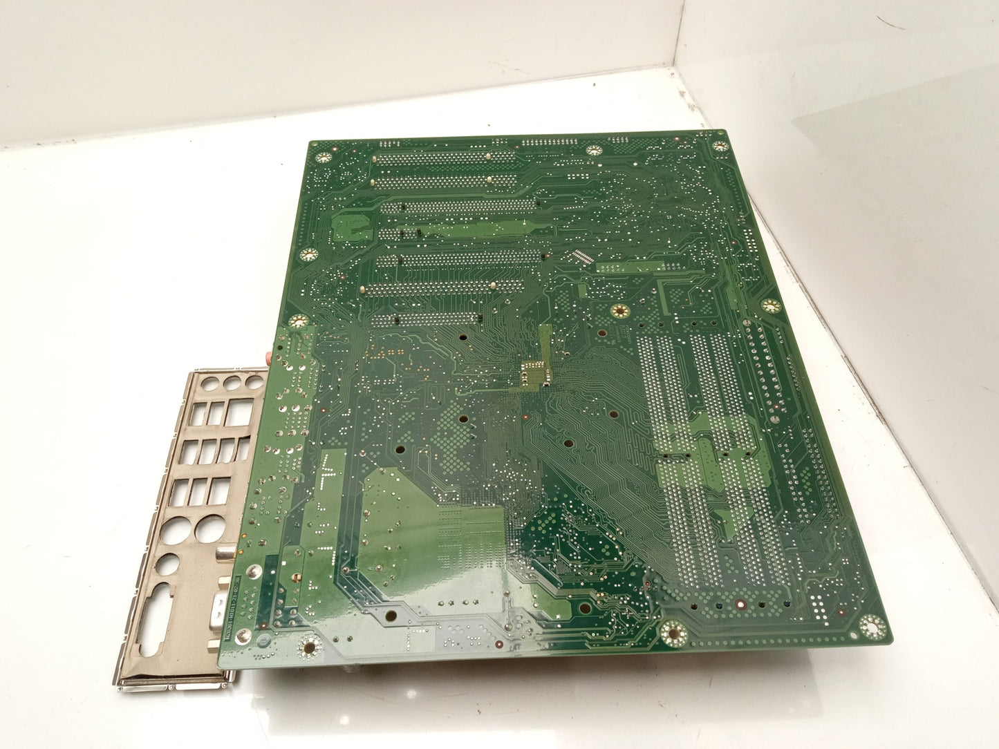 Fujitsu Siemens Socket LGA775 DDR2 ATX Motherboard and I/O Shield D2608-A11 GS 2