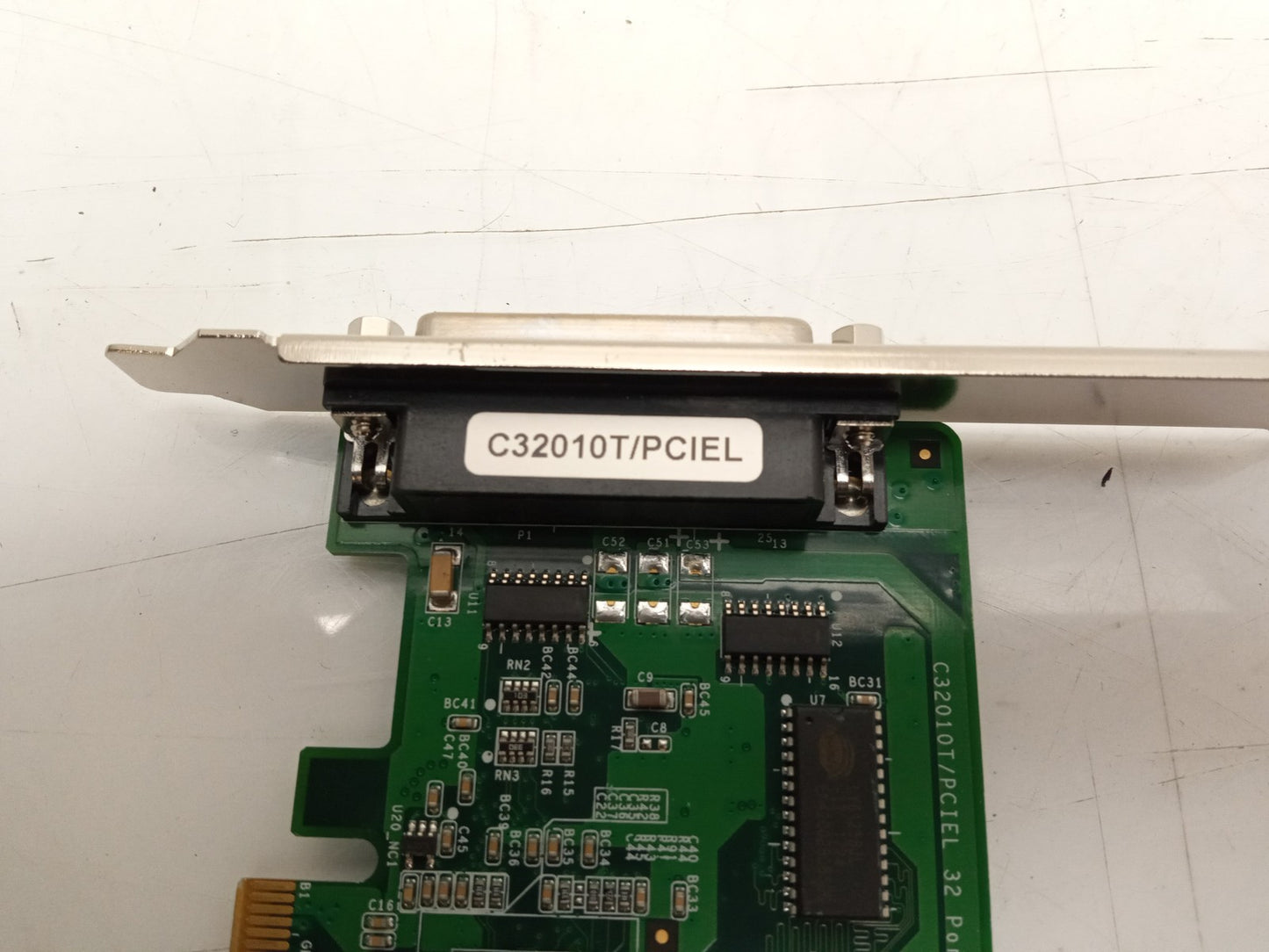 Moxa C32010T/PCIEL 32 Port RS-232/422 PCIe Express Card