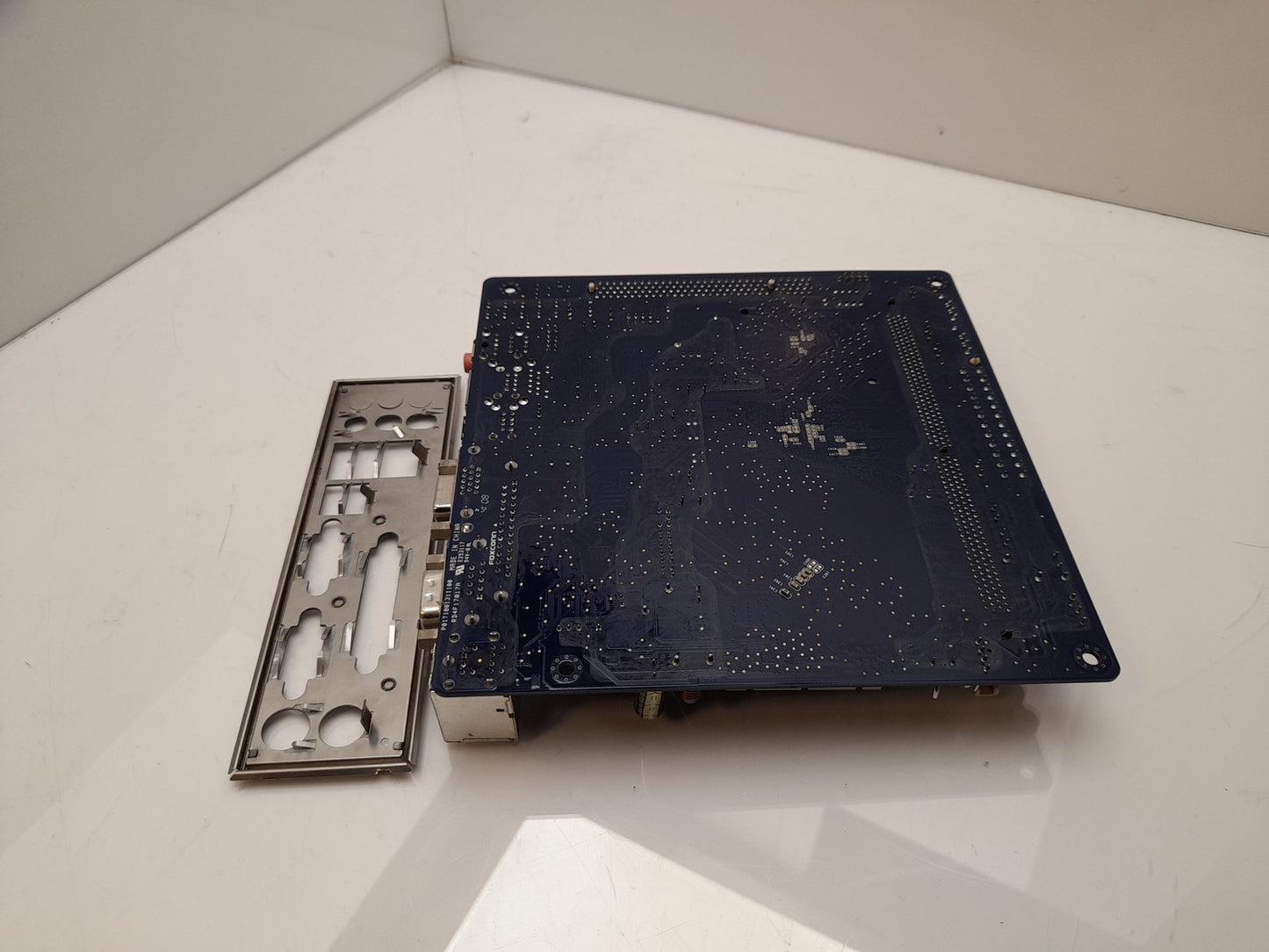 FoxConn 45CS Intel Atom 230 DDR2 Mini ITX Motherboard With I/O Shield