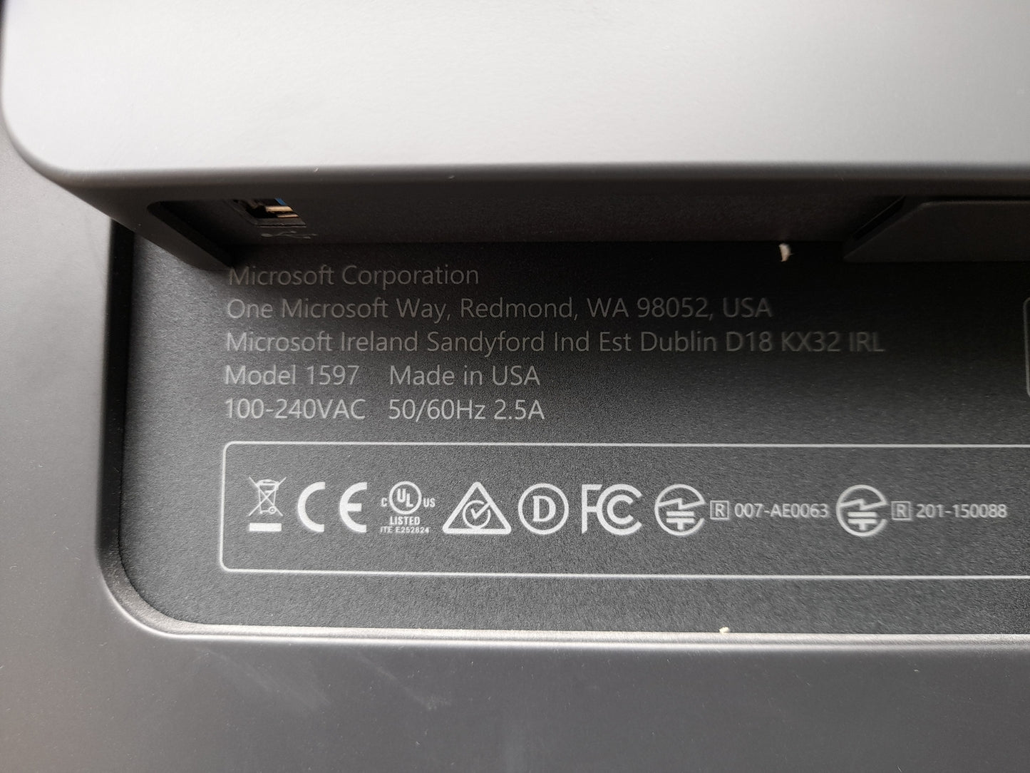 Microsoft Surface Hub 1597 55" Touchscreen Interactive Display Win 10 - w/ Stand