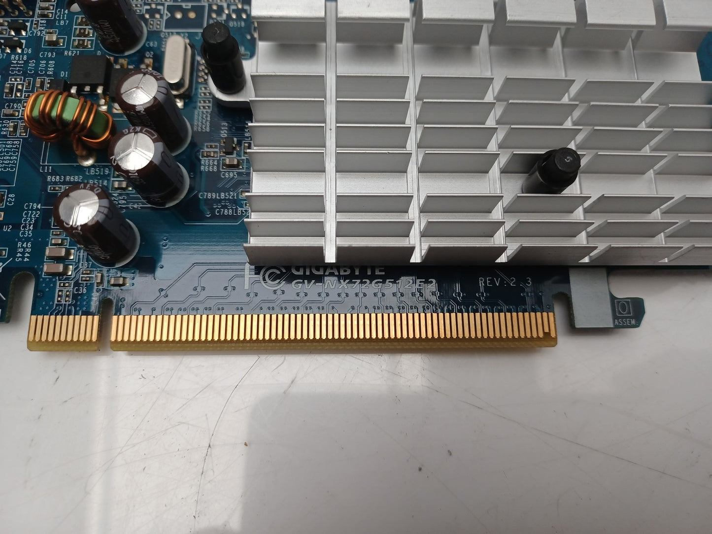 GIGABYTE GeForce 7200GS 256MB 64-bit GDDR2 PCI-E Graphics Card GV-NX72G512E2