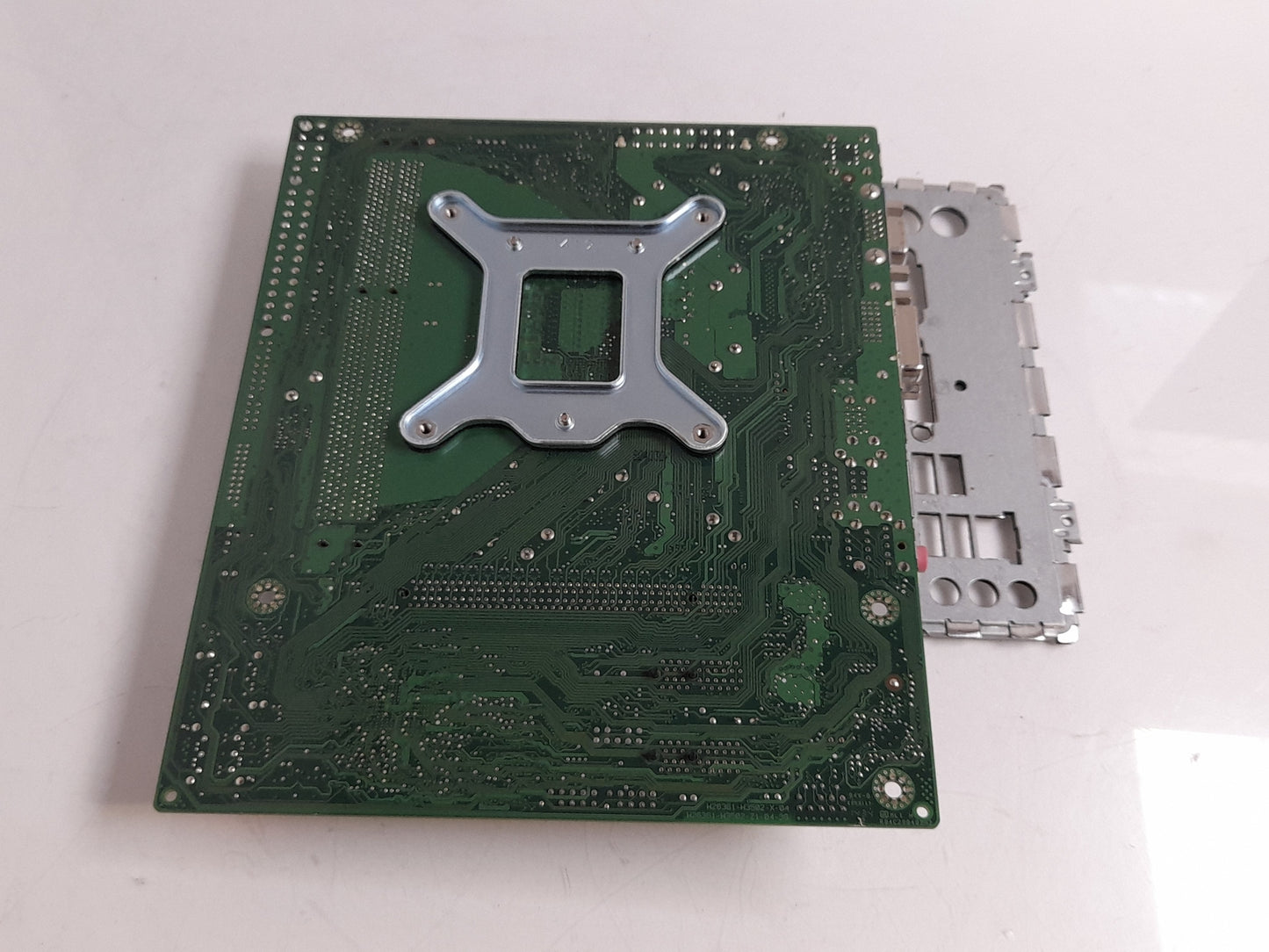 Fujitsu D3230-A13 GS 4 Socket LGA 1150 DDR3 Micro ATX Motherboard wI/O Shield