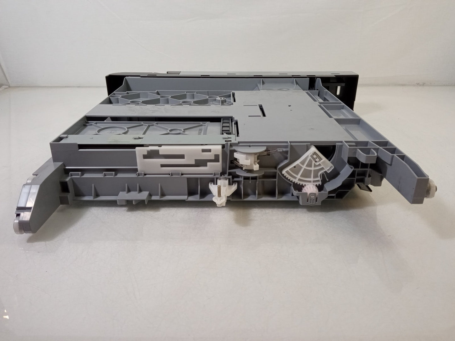 HP Color LaserJet Flow MFP M880 Paper Tray RC1-9390