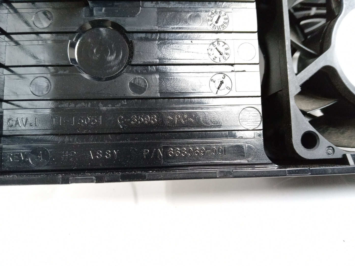 HP Z420 Workstation RAM Cooling Case Assembly And Fan 663069-001