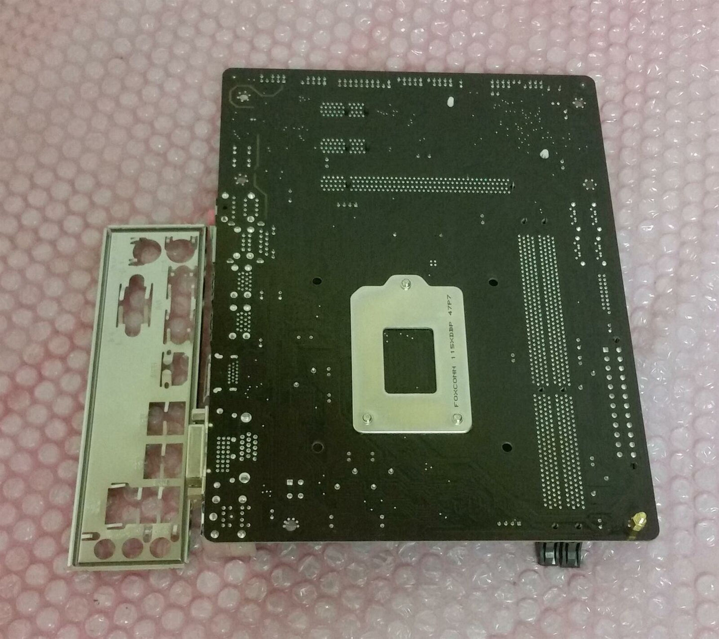 GIGABYTE GA-H81M-S2H Socket LGA1150 DDR3 Micro ATX Motherboard With I/O Shield