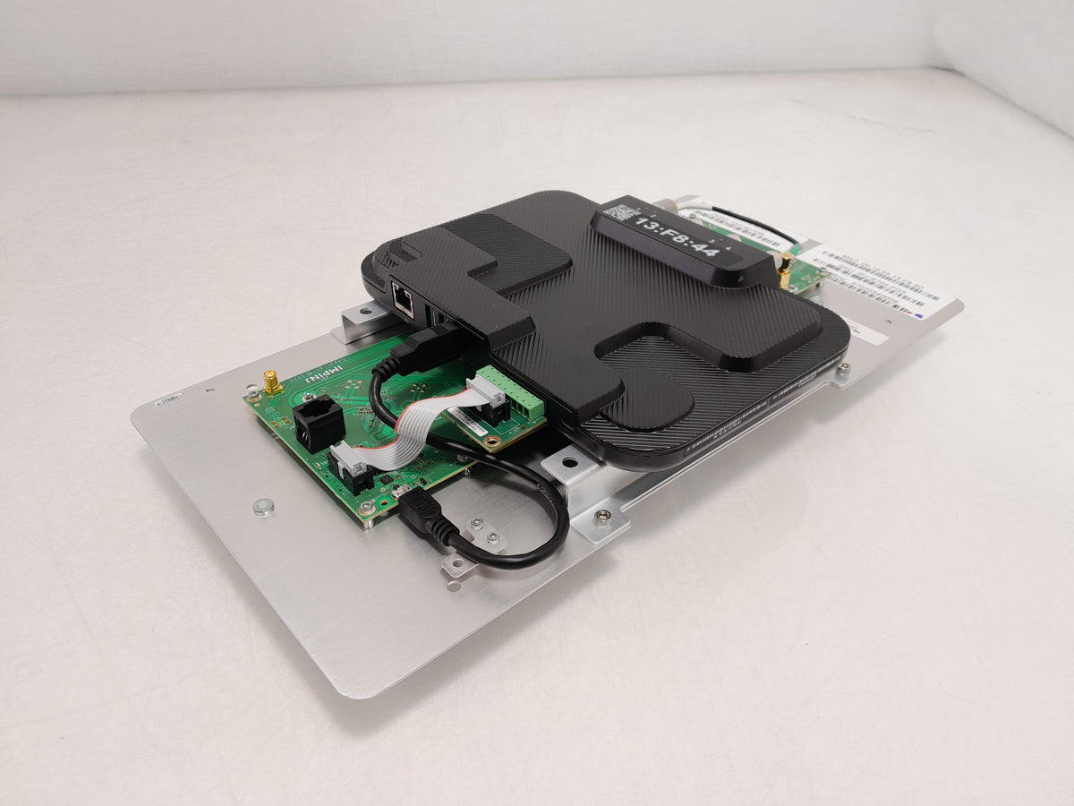 Impinj R700-341 Fixed RAIN RFID Reader + Impinj R705-FGX Portal Gateway Module