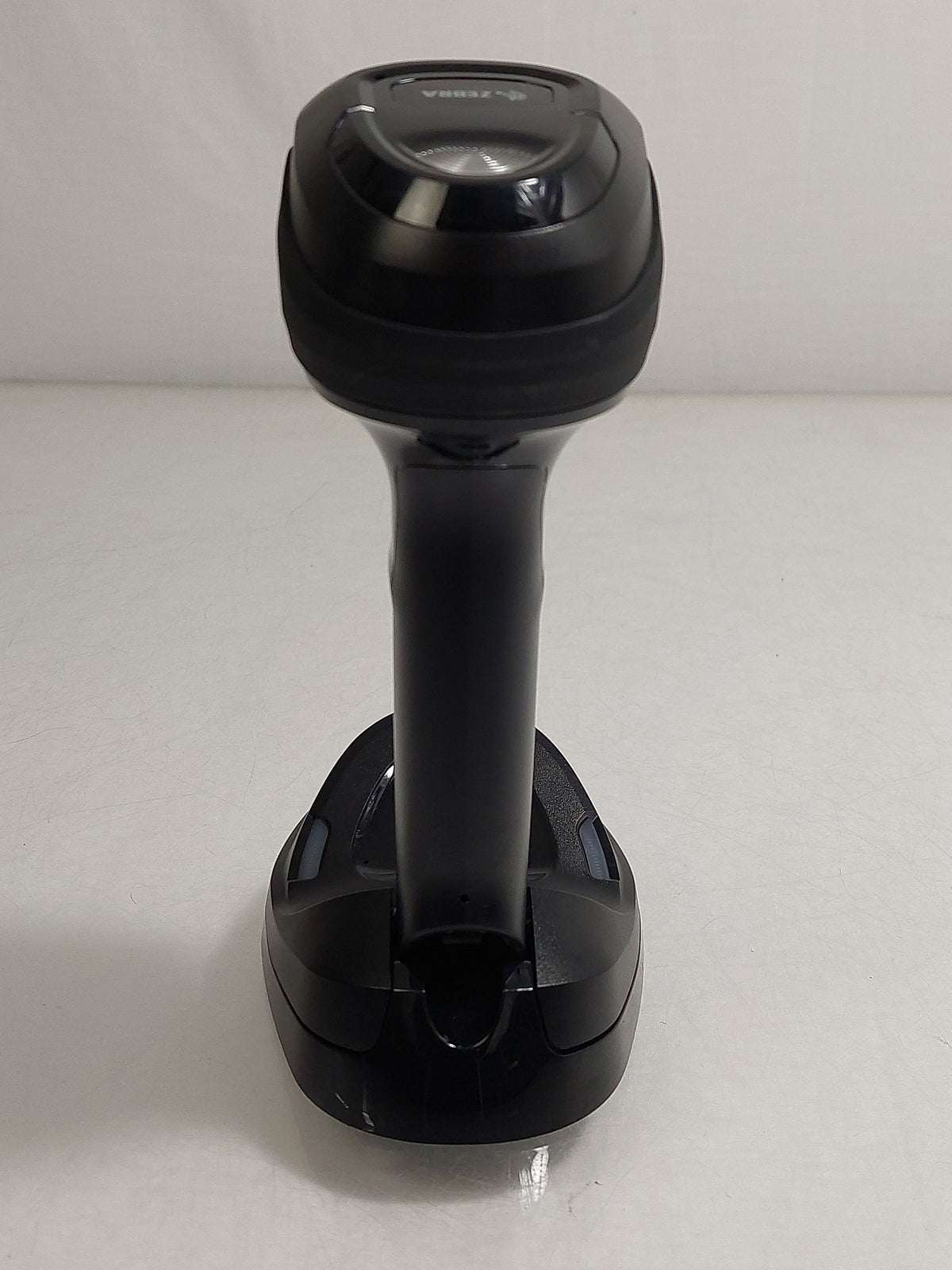 Zebra DS9908-DLR0004ZZUS DS9908R Hybrid Presentation Scanner