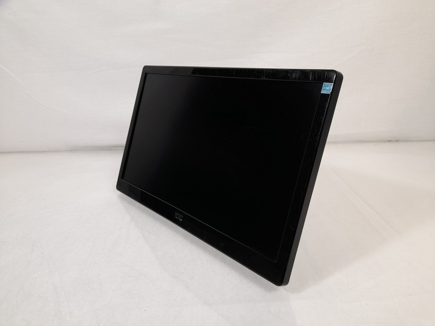 AOC 156LM00005 15.6" 1920 x 1080 LED USB Monitor With Stand