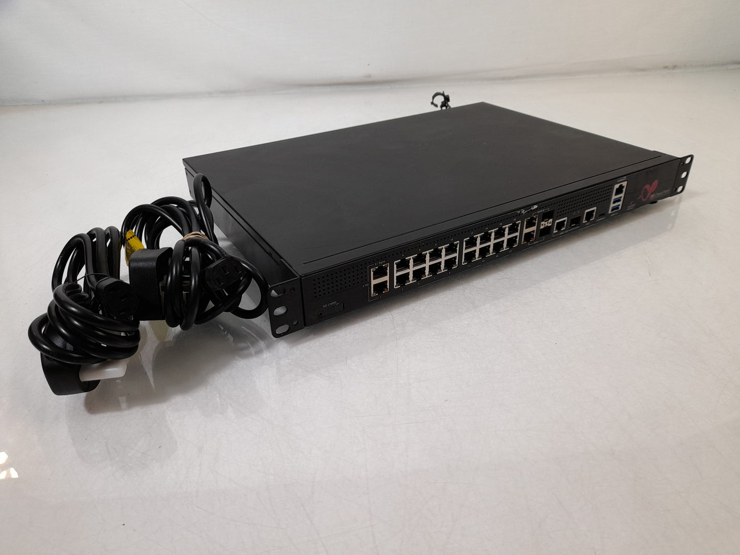 Check Point V-83 SG1800 Security Firewall Gateway Router