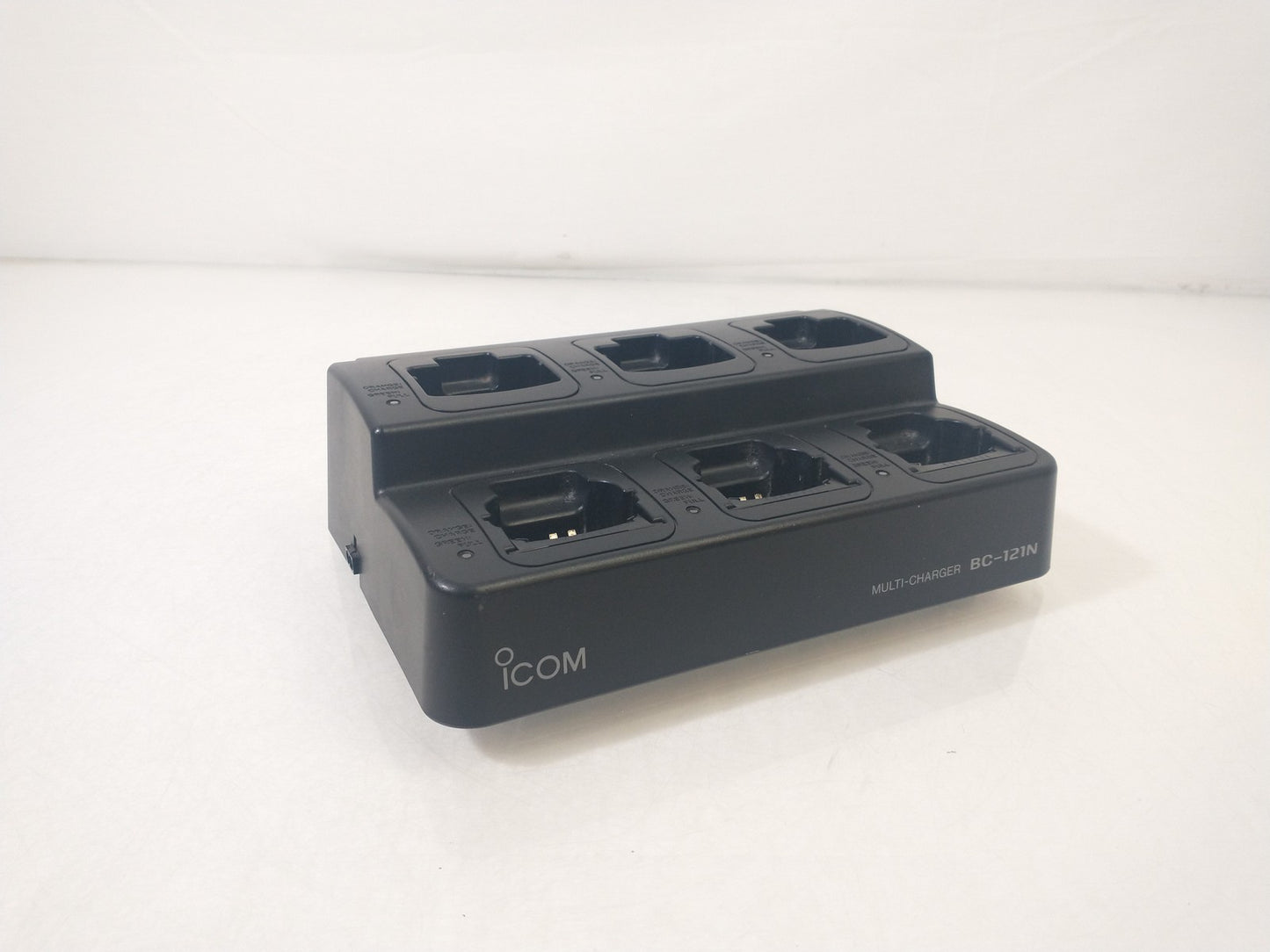 ICOM BC-121N 6 Bay Multi-Charger Base - No Power Supply