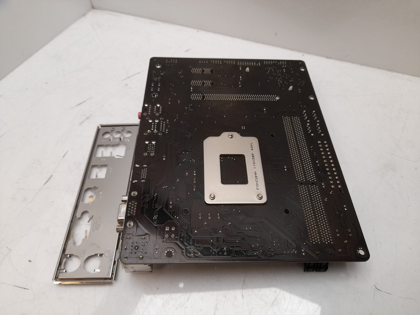 Gigabyte GA-H81M-H Socket LGA1150 DDR3 PCi-E Motherboard With I/O Shield