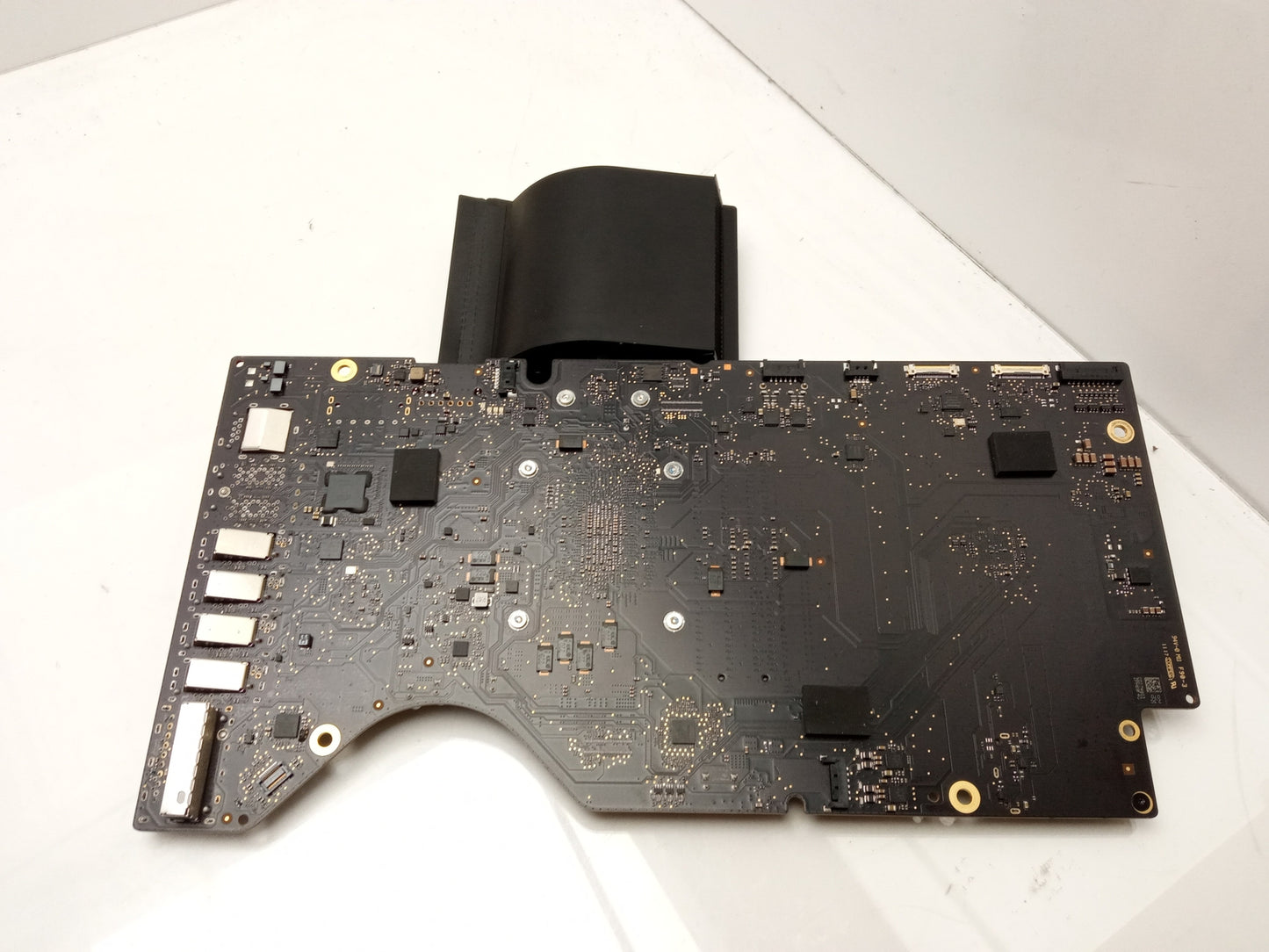 Apple iMac A1418 21.5" 2017 Logic Board with i5 2.30 GHz CPU DDR4 820-00629-07