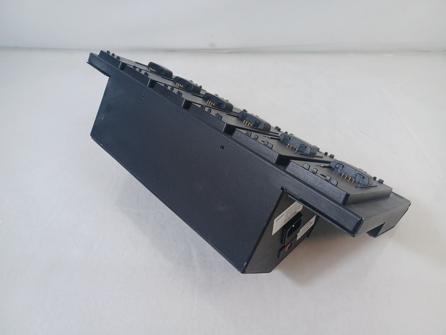 ACT iCHARGE i12 Z712 Twelve Bay Radio Battery Charger - Port 2 Faulty