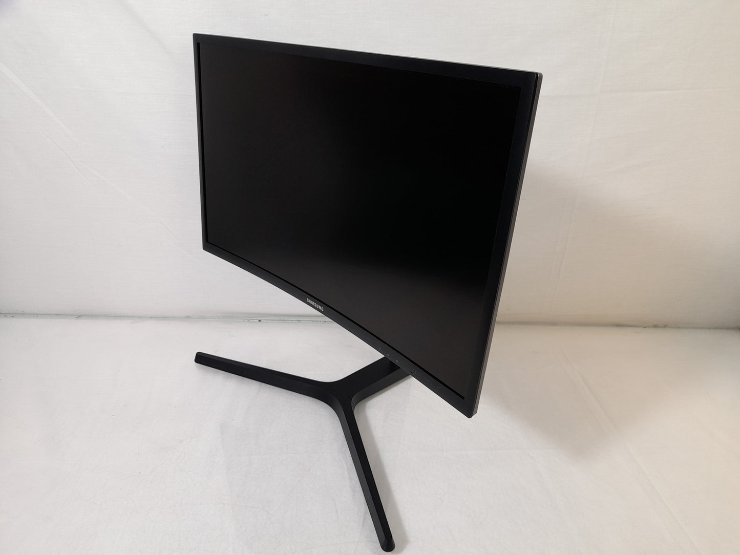 Samsung C24FG73FQU 24" HDMI DP 1920 x 1080 Monitor With Stand - Cracked Bezel