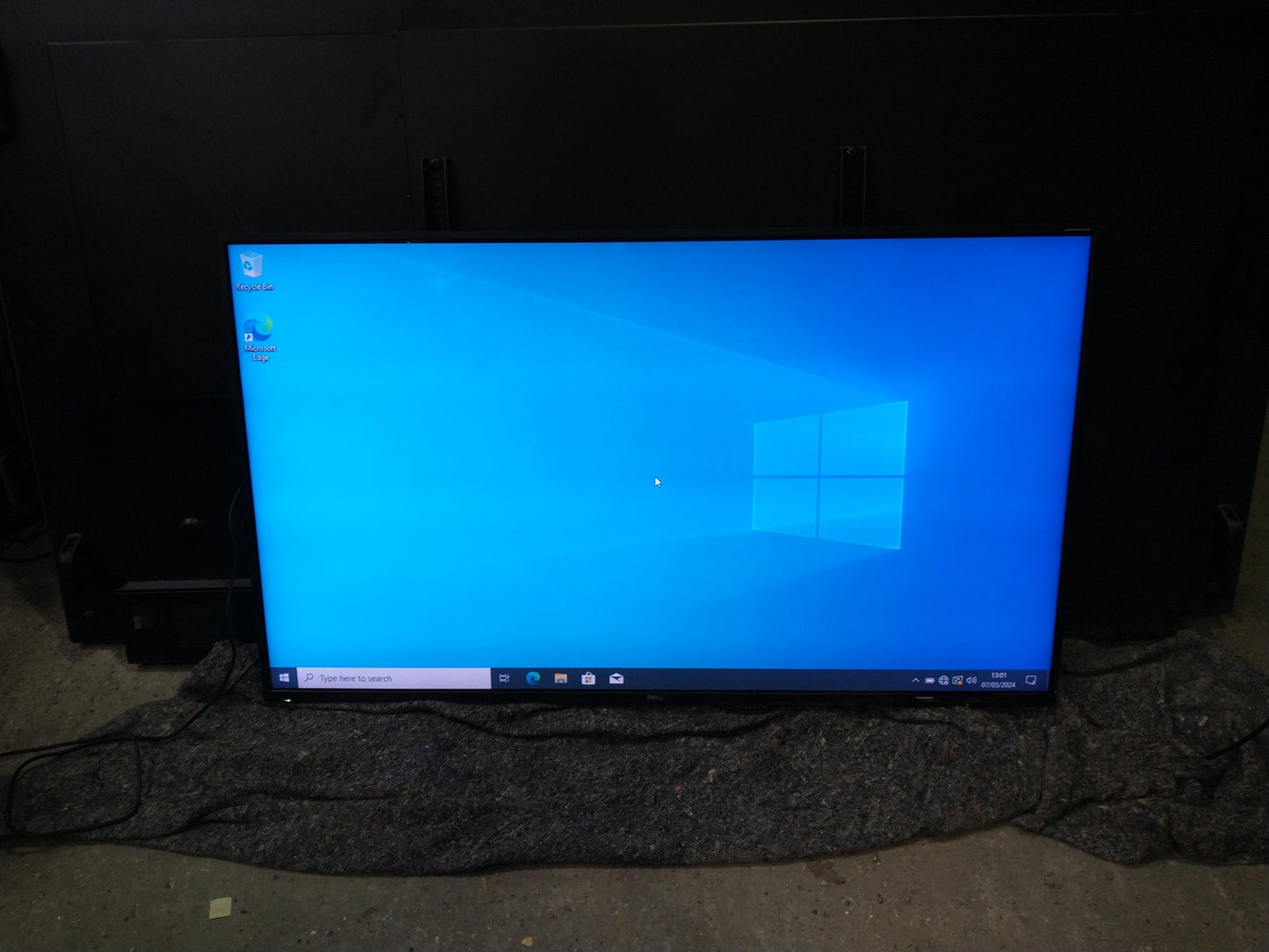 Dell C5519Q 55 Inch 4K Ultra HD HDMI Conference Room Monitor - Cracked Bezel