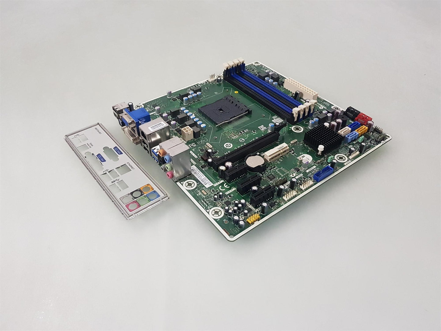 HP Pavilion 500 Socket FM2 Motherboard With I/O Shield 747512-001