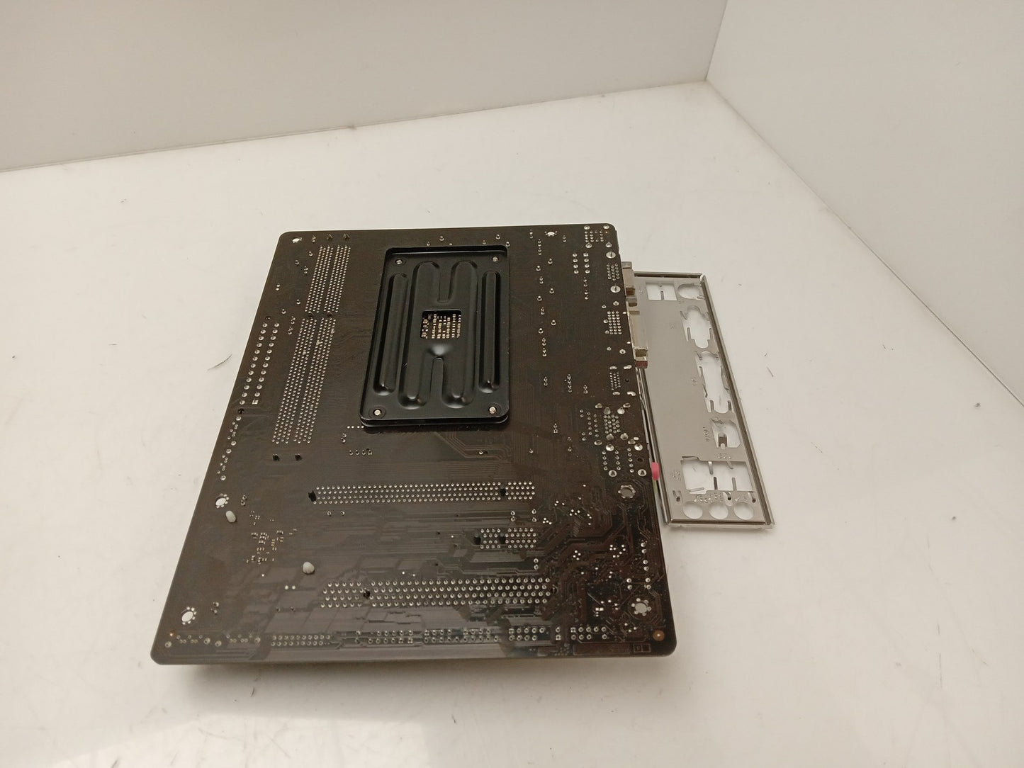 GIGABYTE GA-F2A78M-HD2 AMD Socket FM2/FM2+ DDR3 PCI-E Motherboard w/ I/O Shield