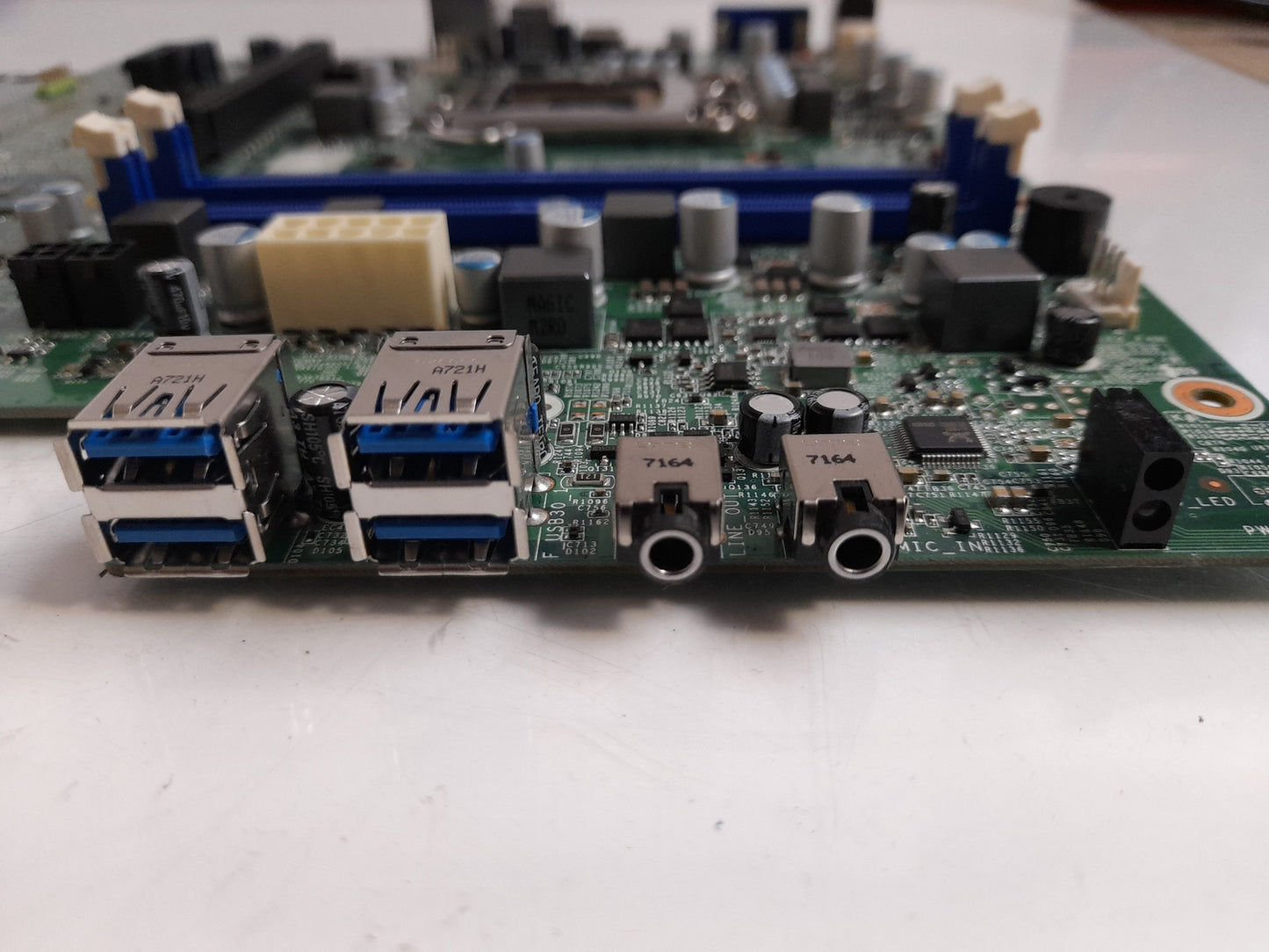 Lenovo 00XK140 Socket LGA 1151 DDR4 Motherboard With I/O Shield