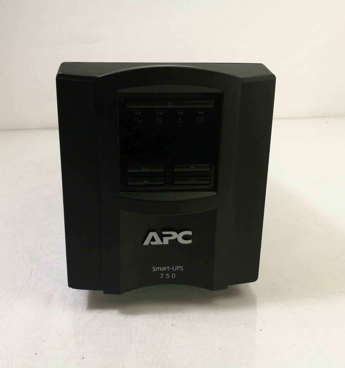 APC SMT750IC Smart-UPS 750VA LCD 230V With APC SmartConnect - No Batteries