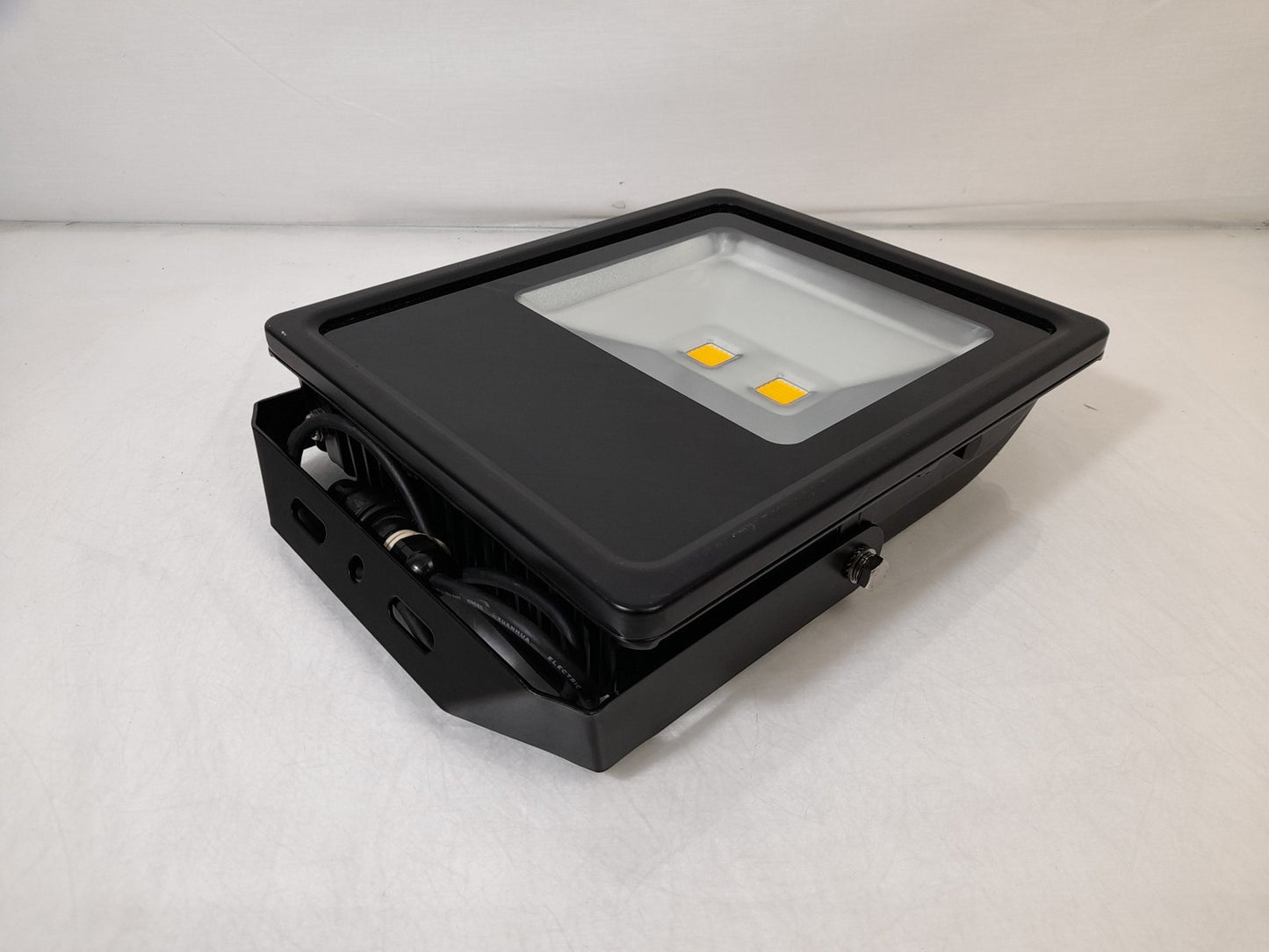 Xcite XCSF100WW 100W LED 3000K Slim Floodlight