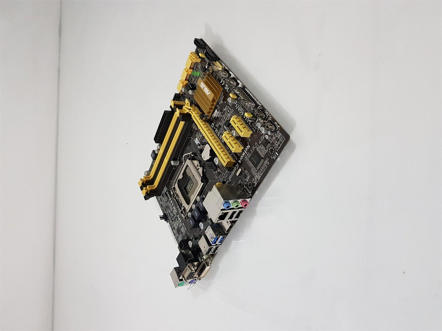 ASUS B85M-G Socket LGA1150 DDR3 Micro ATX Desktop PC Motherboard