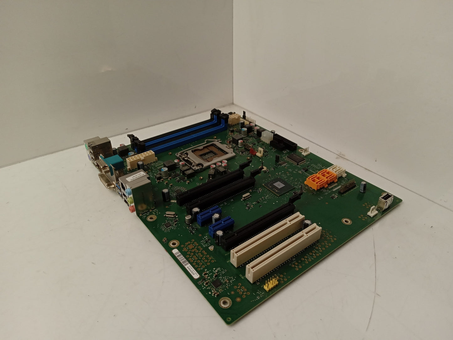 Fujitsu Celsius W520 Socket LGA1155 DDR3 Server Motherboard D3167-A11 GS 2