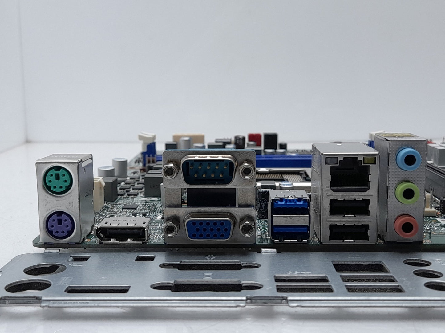 Lenovo ThinkCentre M700 Socket LGA1151 DDR4 Motherboard I/O Shield 01AJ167