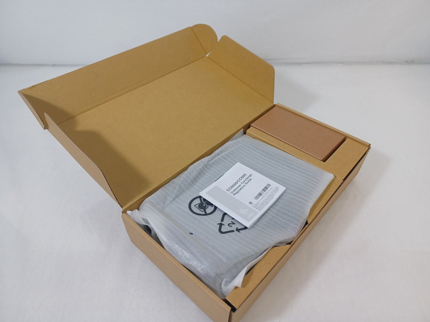 Zebra CC600 Customer Concierge 10" Tablet-Style Kiosk CC6000-10-3200LCWW