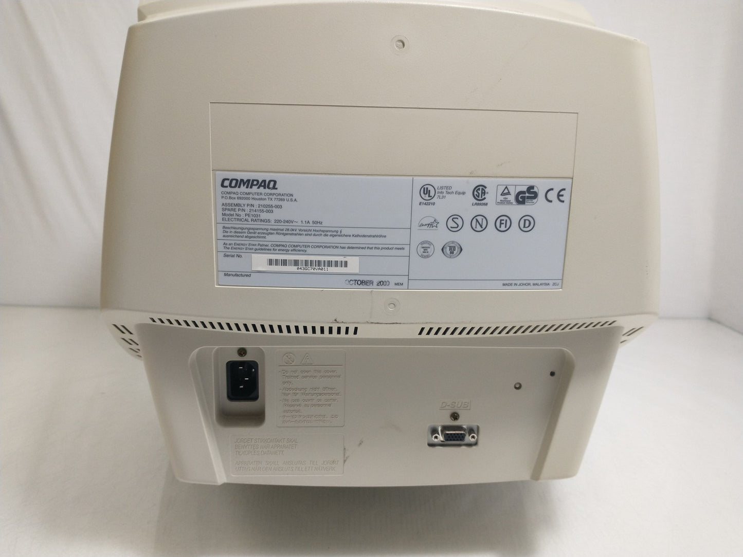 Vintage Compaq Deskpro EN PC Pentium III 933 MHz 384MB 40GB HDD With CRT
