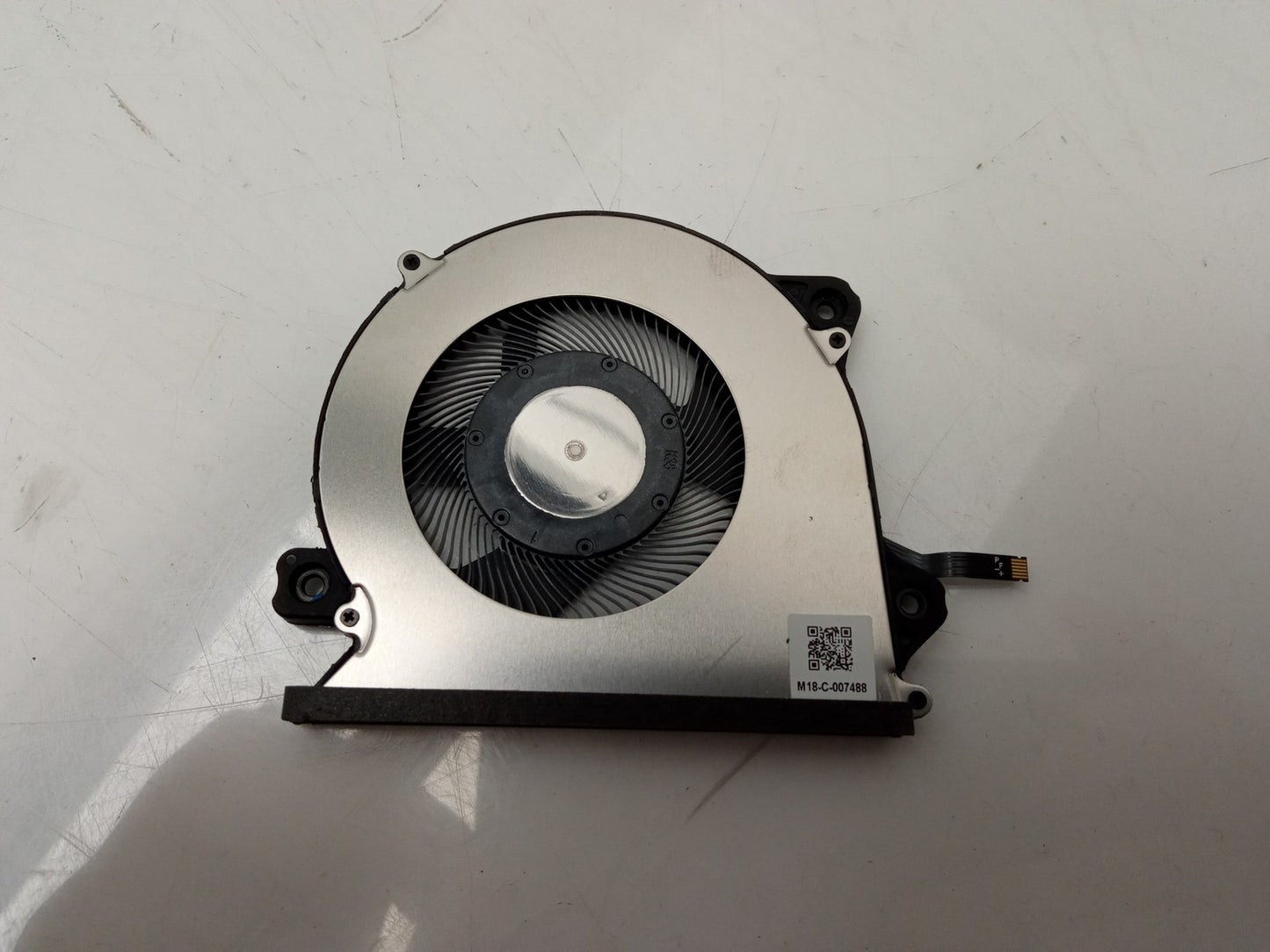 Samsung Galaxy Book Pro NP950XDB 15" Laptop Cooling Fan BAPH0605R5HY003