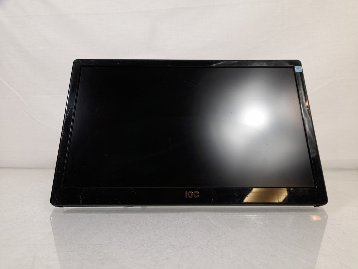 AOC 156LM00005 15.6" 1920 x 1080 LED USB Monitor With Stand