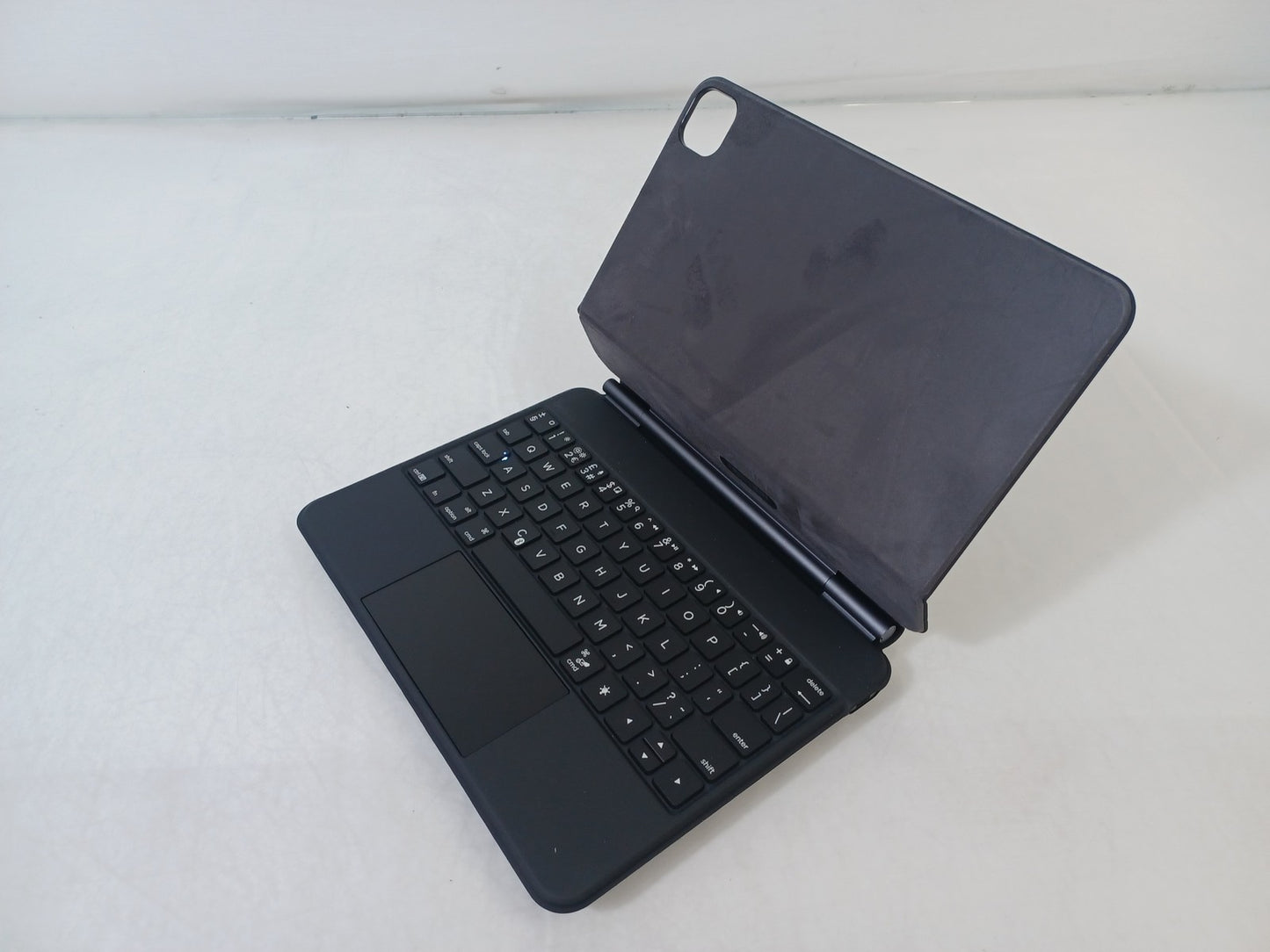 Belkin Connect Pro Keyboard Case Magnetic Stand For iPad Air 10.9"/ iPad Pro 11"