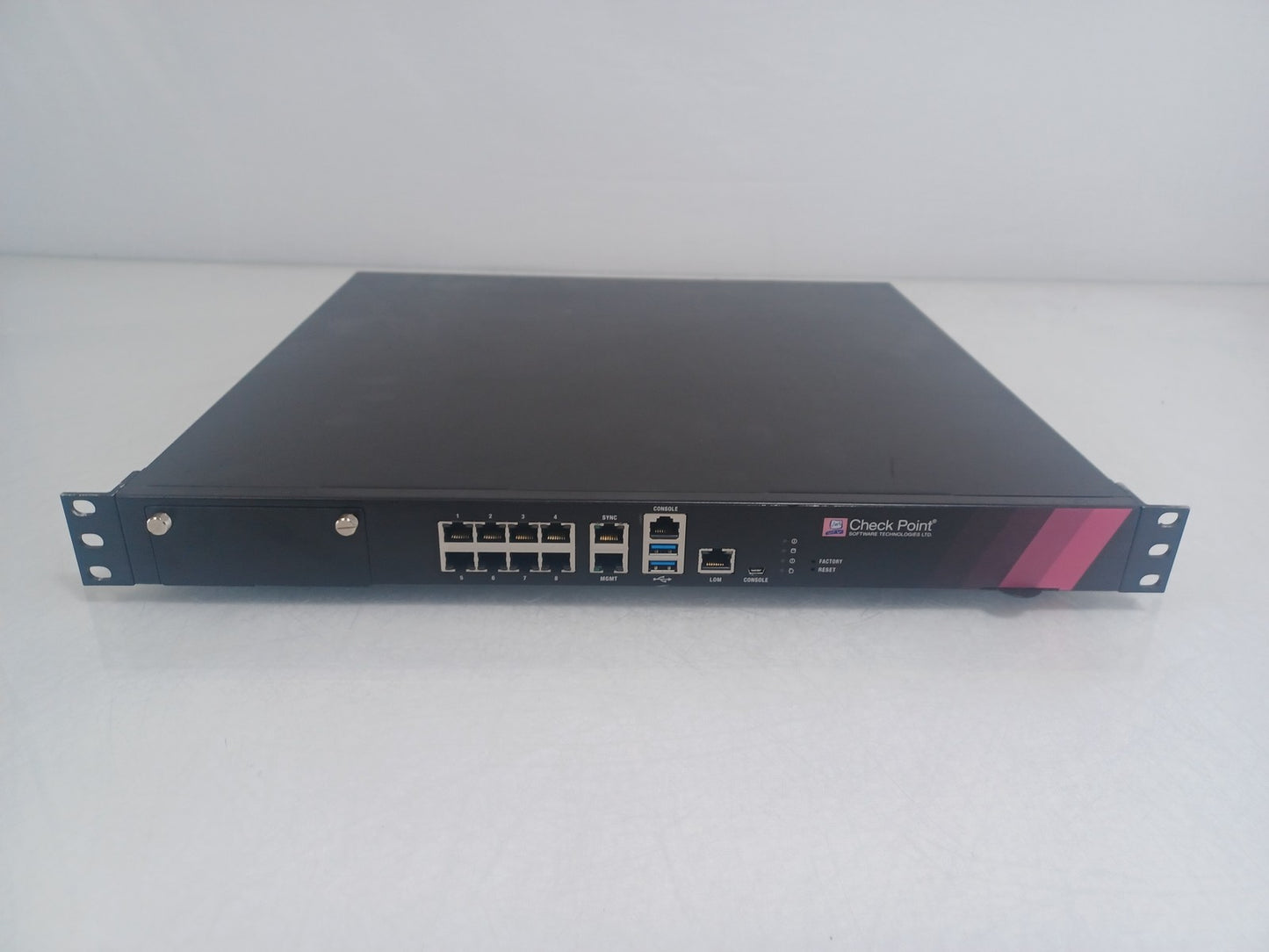 Check Point 5400 PL-10 Security Gateway Firewall Appliance - 8GB RAM 1TB HDD