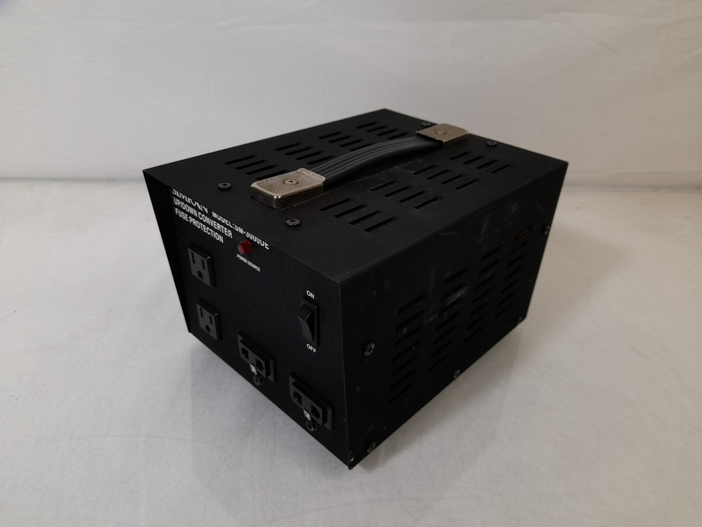 Simran SM-3000DE Up/Down Voltage Converter 3000W 110/220V