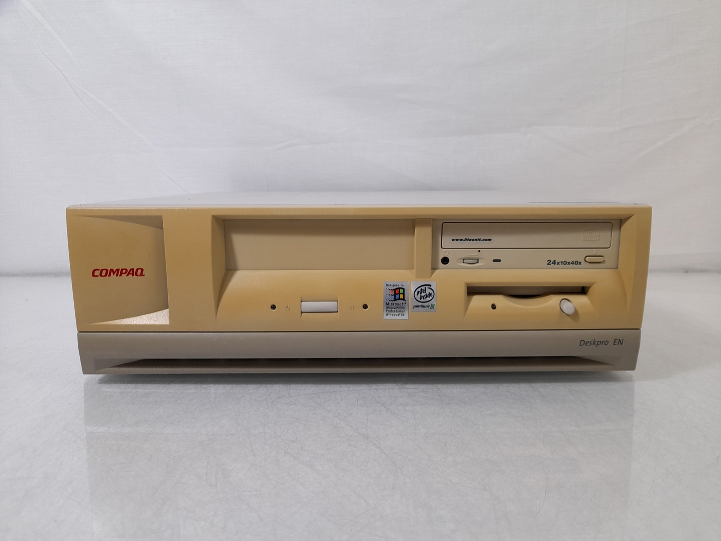 Vintage Compaq Deskpro EN PC Pentium III 800 MHz 510MB 80GB HDD With Peripherals
