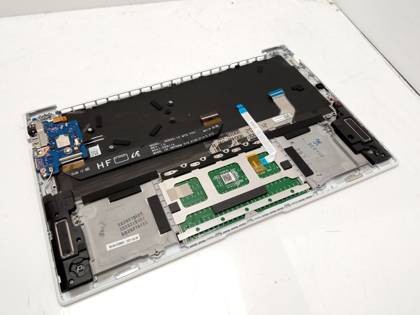 Samsung Galaxy Book Pro NP930XDB 13" White Laptop Palmrest Assembly BA98-02860A