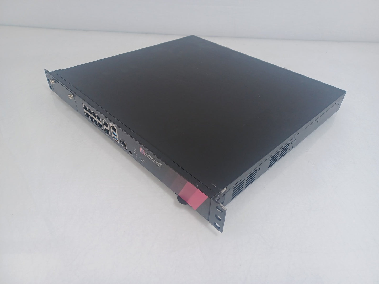 Check Point 5400 PL-10 Security Gateway Firewall Appliance - 8GB RAM 1TB HDD