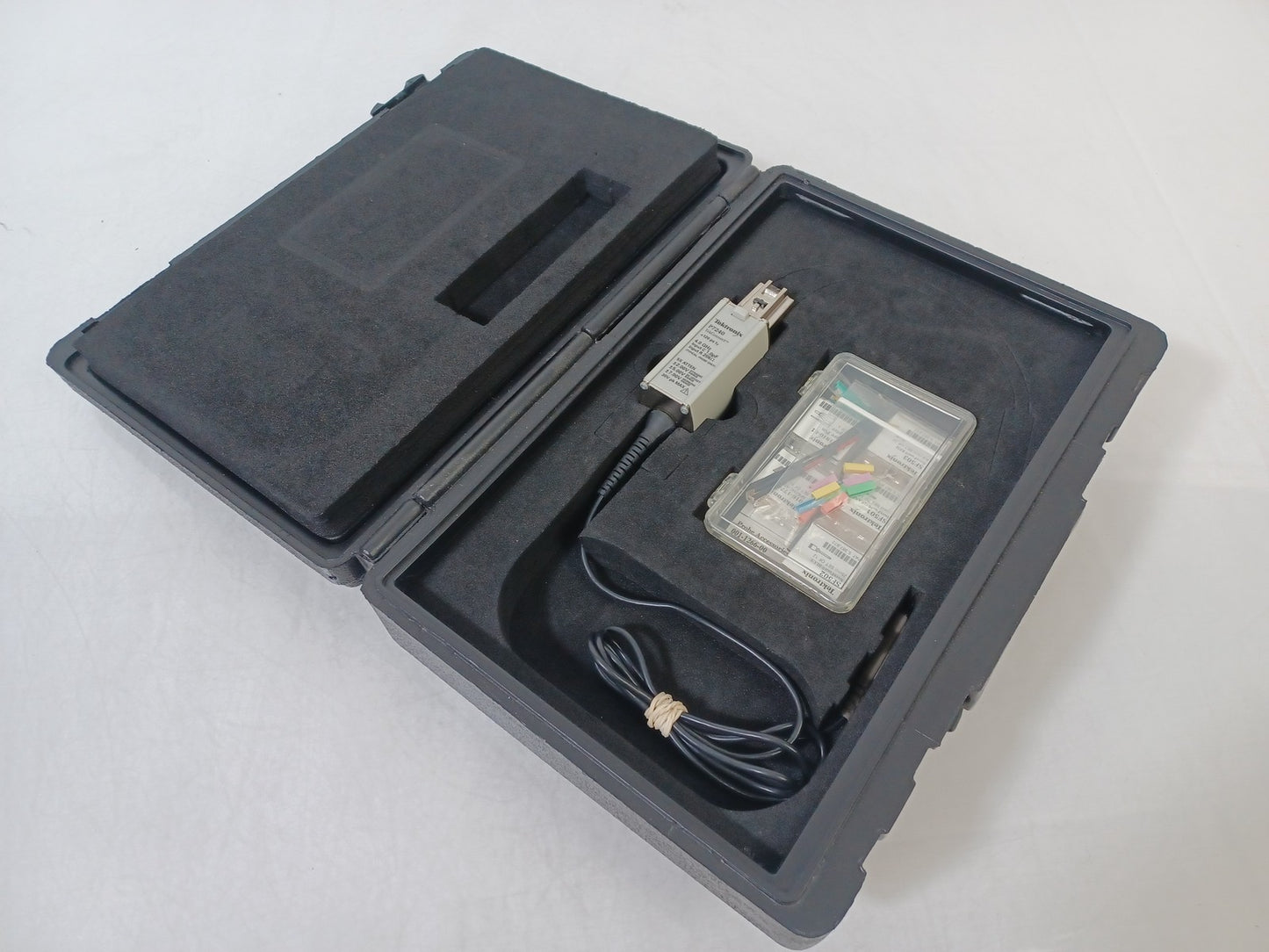 Tektronix P7240 TekConnect 4 GHz High Performance Active Voltage Probe