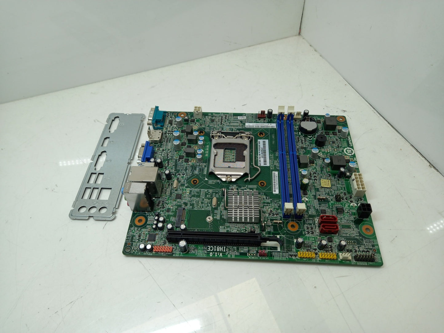 Lenovo ThinkCentre S500 Socket LGA1150 DDR3 Motherboard 00XG024 With I/O Shield