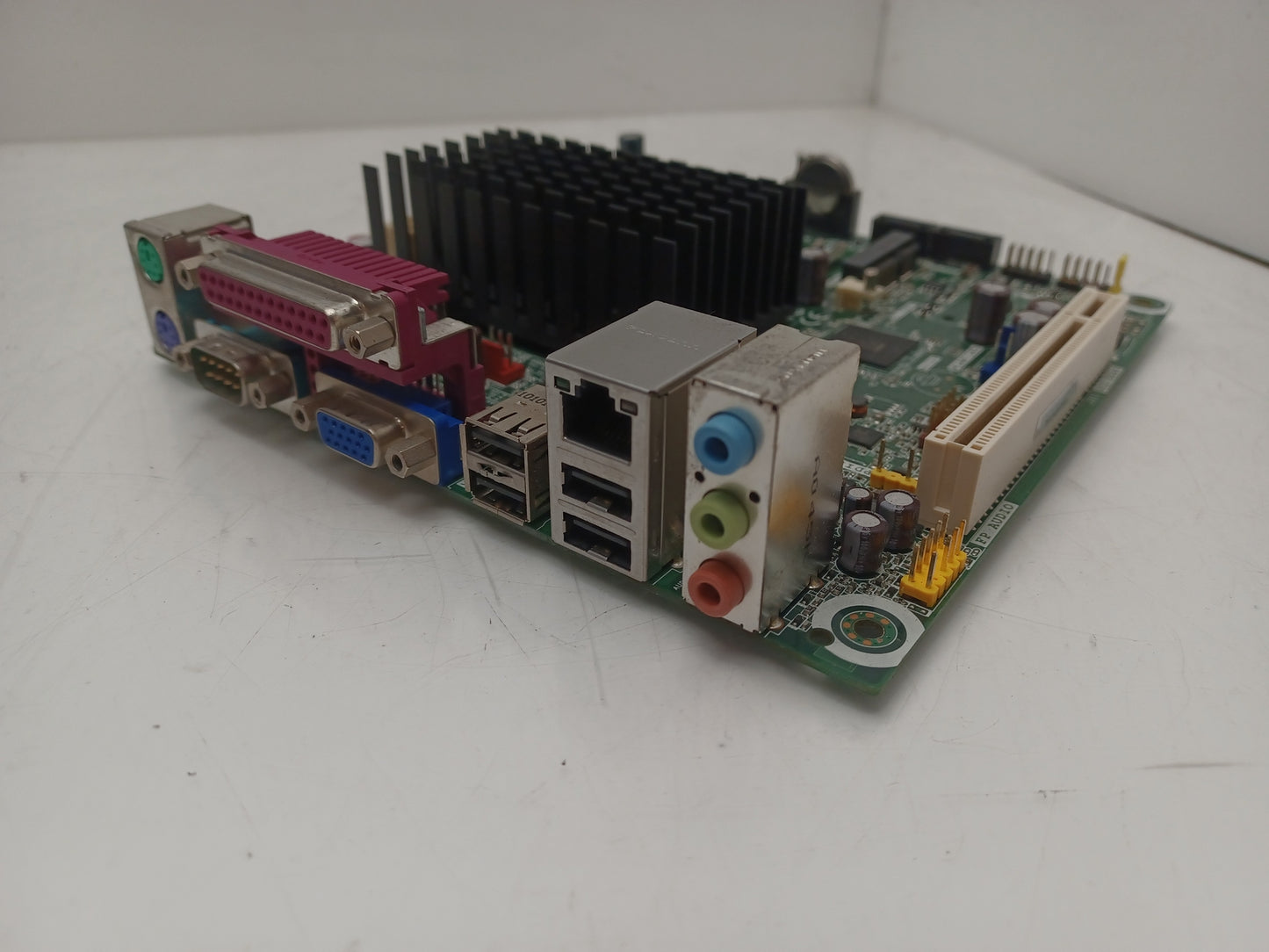 Intel D525MW DDR3 Mini-ITX Motherboard With Intel Atom 1.8 GHz CPU