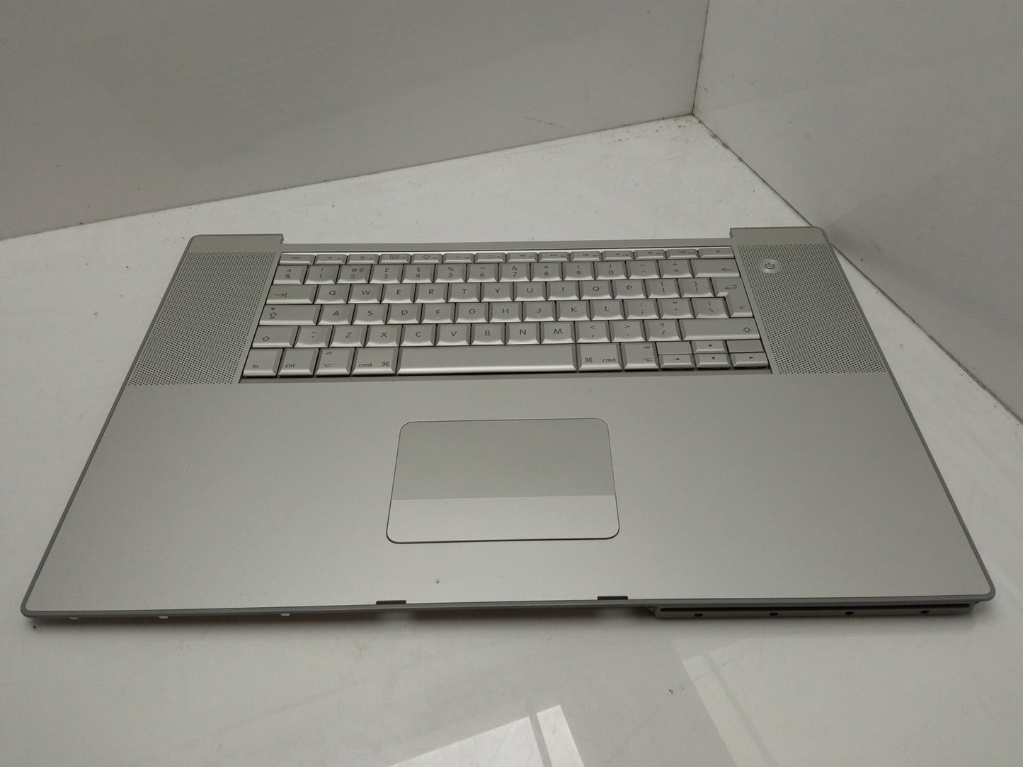 Apple MacBook Pro A1260 2006 UK Keyboard Touchpad Palmrest Assembly 657-0290-A