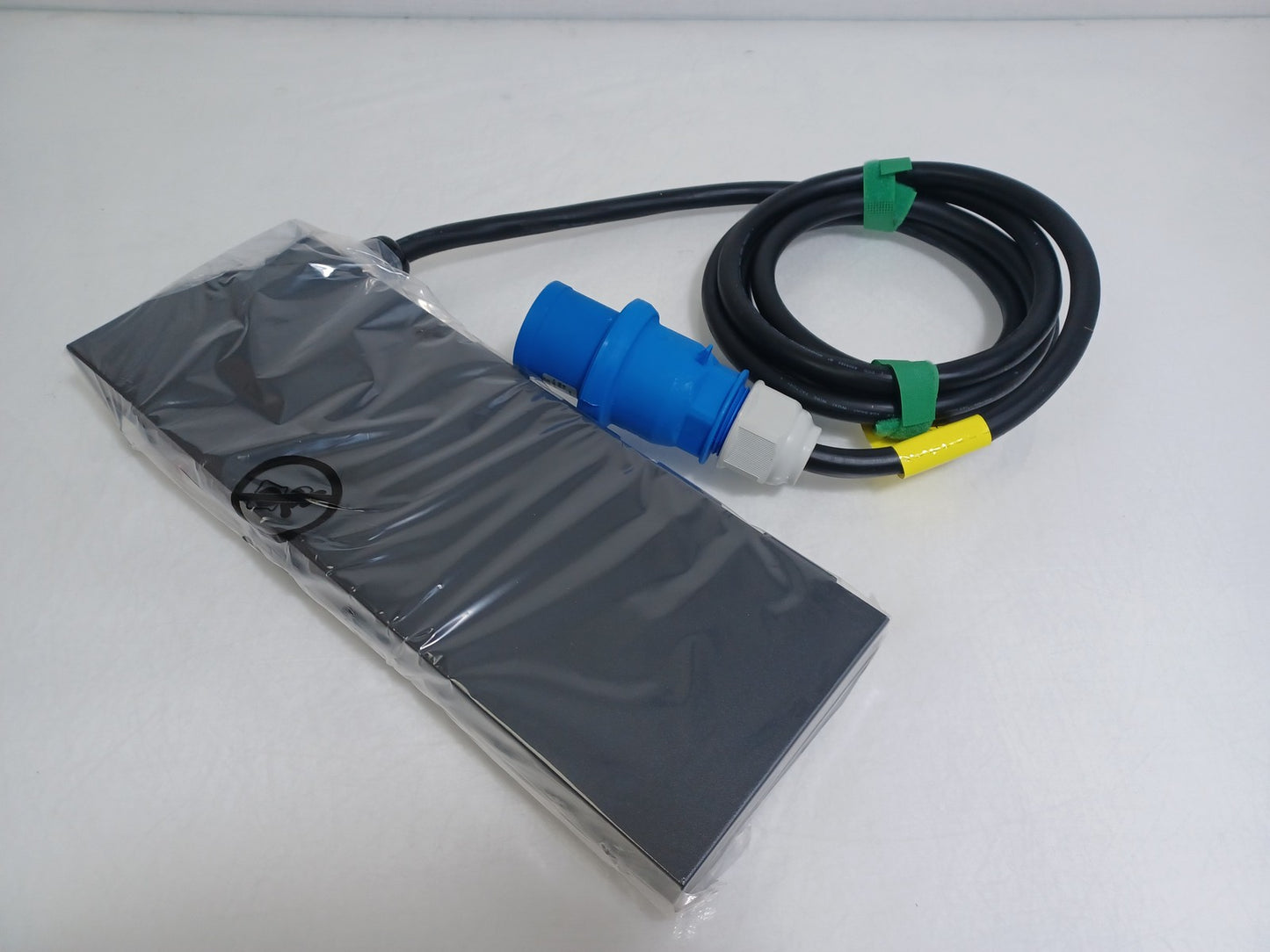 HP 40A HV Core Only Corded 4 Port PDU EO4505I