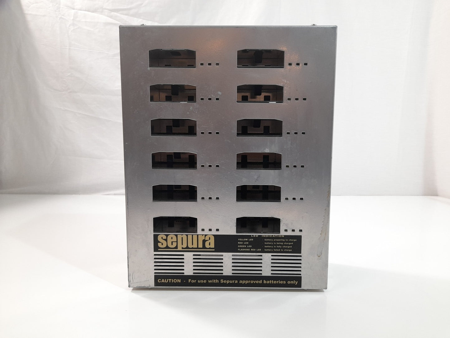 Sepura 300-00094 12 Way Battery Charger - For 2000/3000 Series Plus